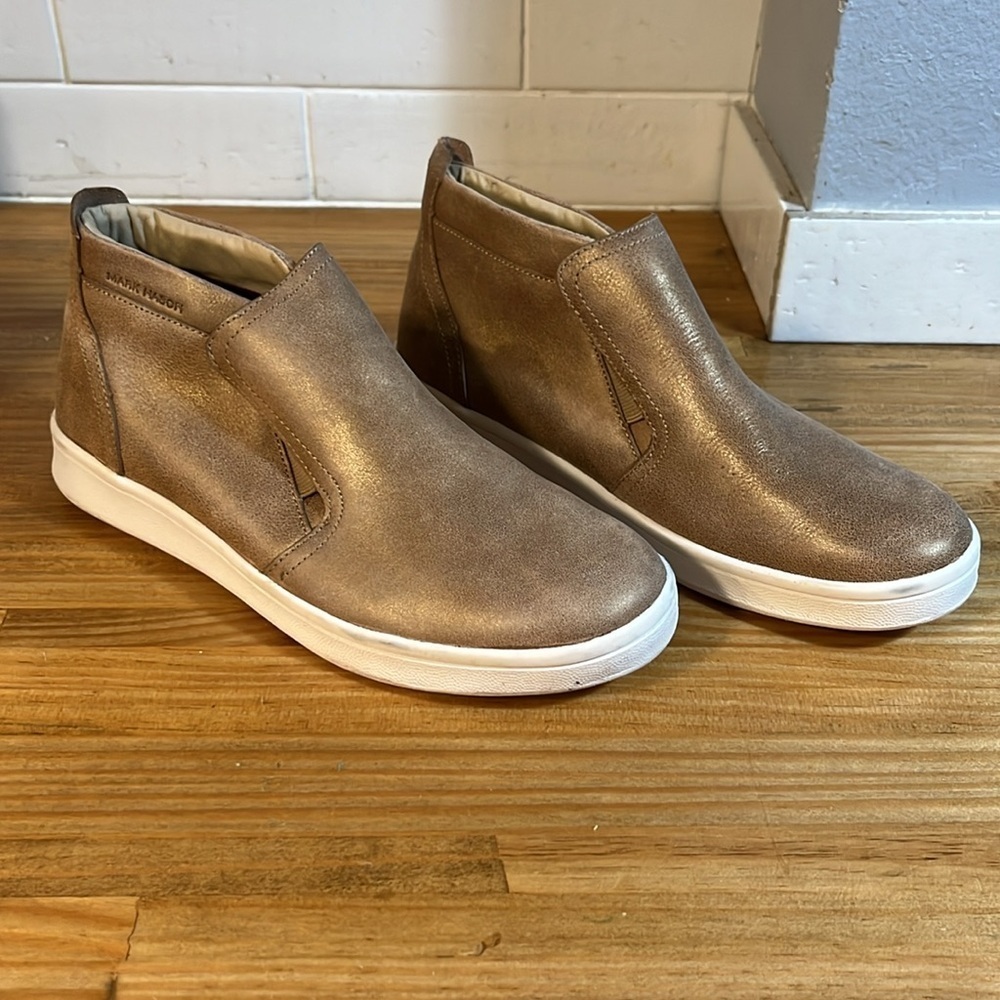 Mark Nason Los Angeles Women's Uptown Gold Fashion Sneaker 68702 Size 6.5